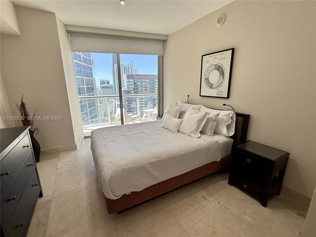475 Brickell Ave 3913, Miami, FL 33131