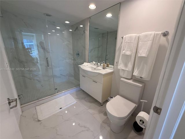 475 Brickell Ave 3913, Miami, FL 33131