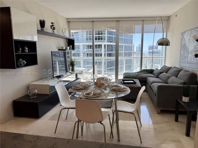 475 Brickell Ave 3913, Miami, FL 33131