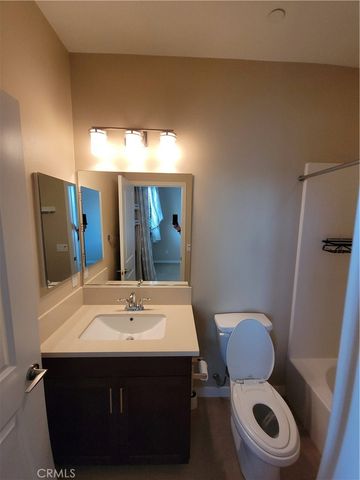 1568 W Artesia Square E, Gardena, CA 90248