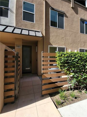 1568 W Artesia Square E, Gardena, CA 90248