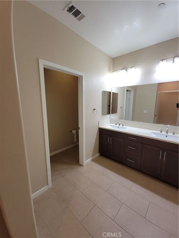 1568 W Artesia Square E, Gardena, CA 90248