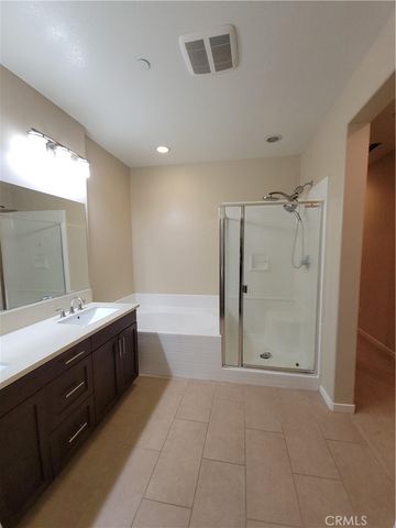 1568 W Artesia Square E, Gardena, CA 90248