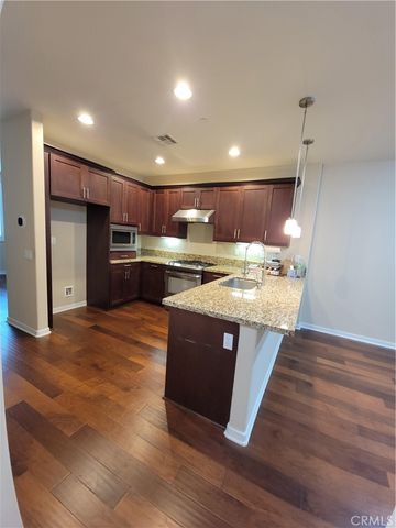 1568 W Artesia Square E, Gardena, CA 90248