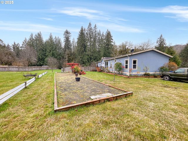 1215 CHAPMAN Rd, Castle Rock, WA 98611