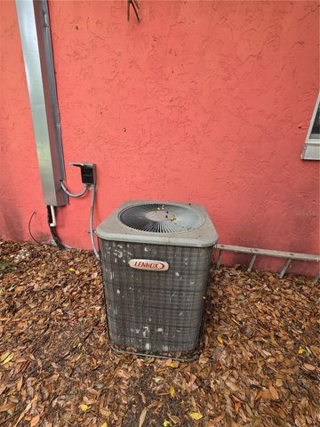 1215 NW 15TH AVENUE, Ocala, FL 34475