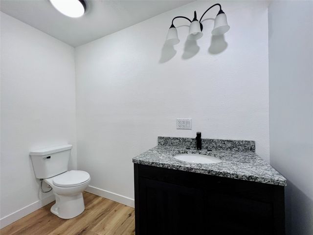 1402 E Marion Street, Knoxville, IA 50138