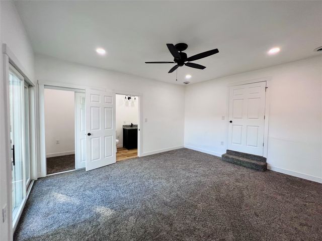 1402 E Marion Street, Knoxville, IA 50138