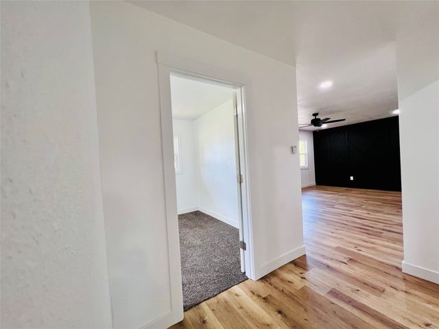 1402 E Marion Street, Knoxville, IA 50138