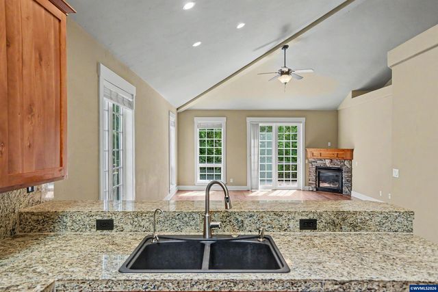 3792 Galloway St S, Salem, OR 97302
