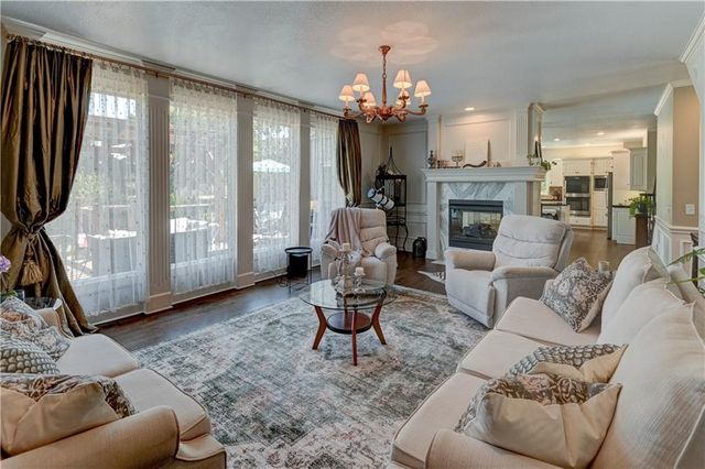 411 NE BITTER CREEK Road, Lee's Summit, MO 64086