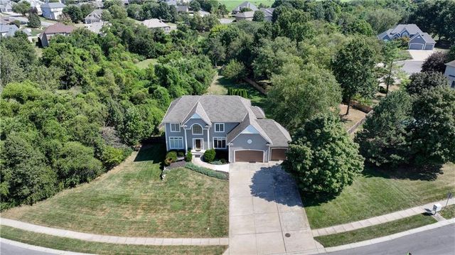 411 NE BITTER CREEK Road, Lee's Summit, MO 64086