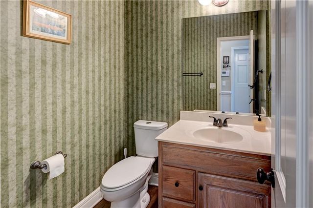 411 NE BITTER CREEK Road, Lee's Summit, MO 64086