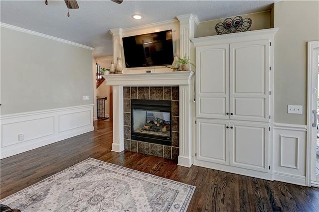 411 NE BITTER CREEK Road, Lee's Summit, MO 64086