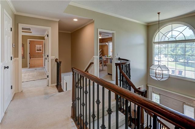 411 NE BITTER CREEK Road, Lee's Summit, MO 64086