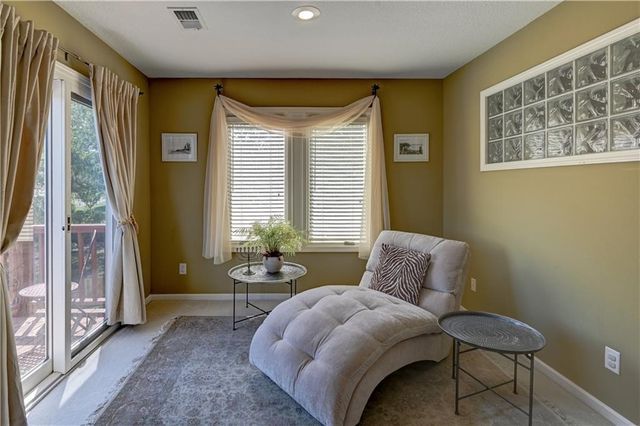 411 NE BITTER CREEK Road, Lee's Summit, MO 64086