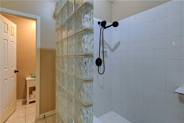 411 NE BITTER CREEK Road, Lee's Summit, MO 64086