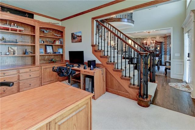411 NE BITTER CREEK Road, Lee's Summit, MO 64086