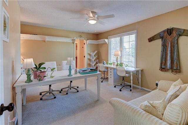 411 NE BITTER CREEK Road, Lee's Summit, MO 64086