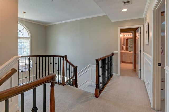 411 NE BITTER CREEK Road, Lee's Summit, MO 64086