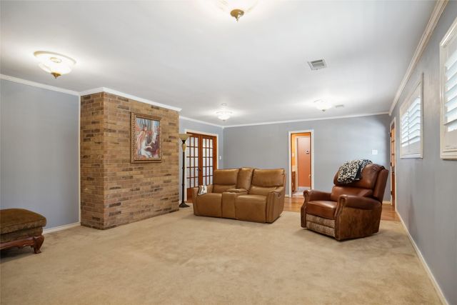 2833 S Country Club Road, Garland, TX 75043