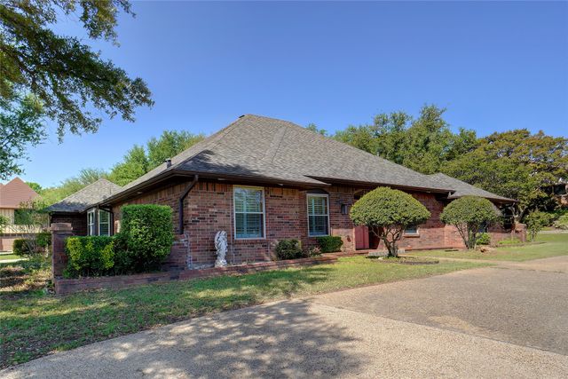 2833 S Country Club Road, Garland, TX 75043