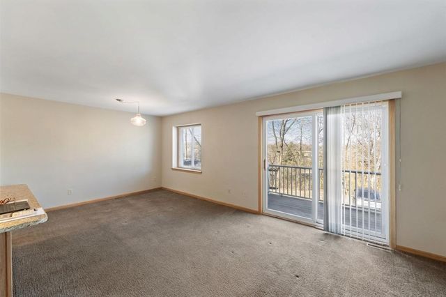 304 Pondridge Circle, Wayzata, MN 55391