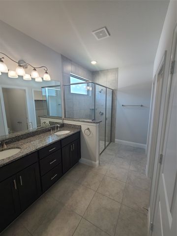 525 Hillcrest Circle, Justin, TX 76247