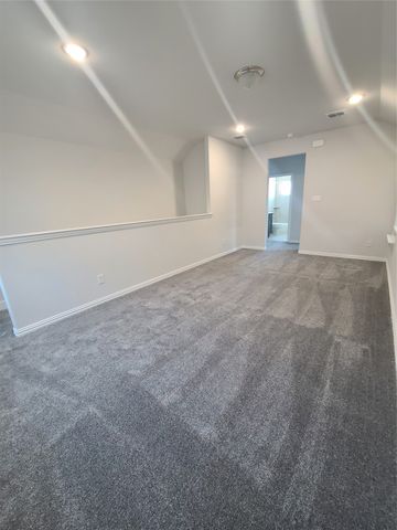 525 Hillcrest Circle, Justin, TX 76247