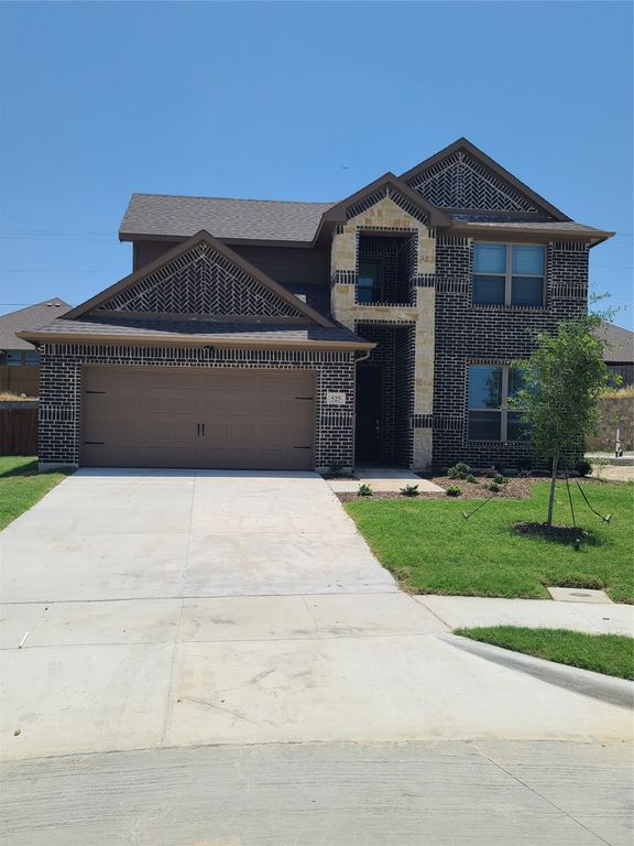 525 Hillcrest Circle, Justin, TX 76247