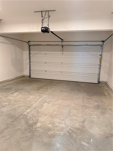 4326 Buttonwood Ln, Lilburn, GA 30047