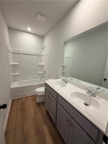 4326 Buttonwood Ln, Lilburn, GA 30047