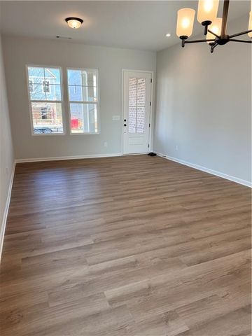 4326 Buttonwood Ln, Lilburn, GA 30047