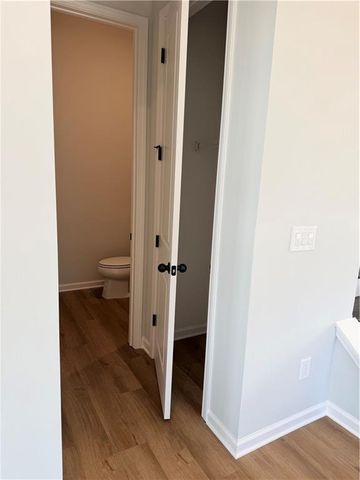 4326 Buttonwood Ln, Lilburn, GA 30047