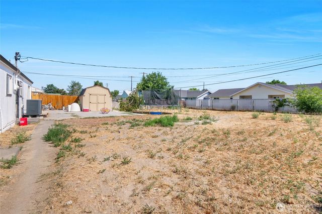 1214 Arnold Drive, Moses Lake, WA 98837