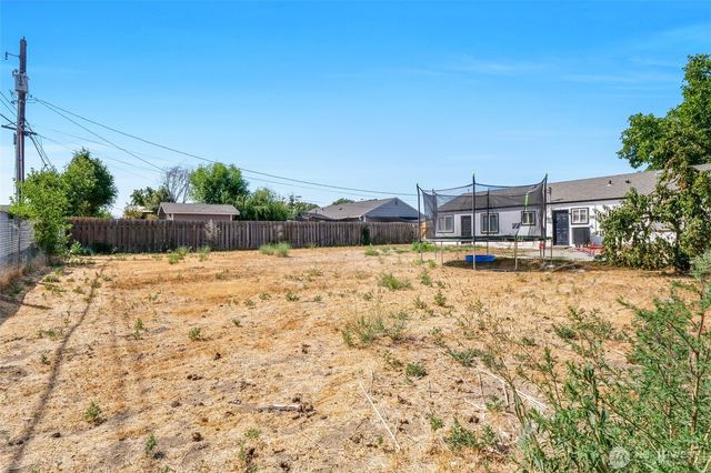 1214 Arnold Drive, Moses Lake, WA 98837
