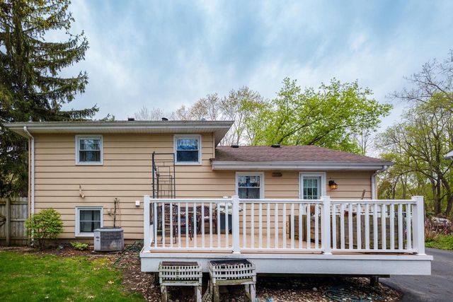 11425 8th AVENUE, Pleasant Prairie, WI 53158