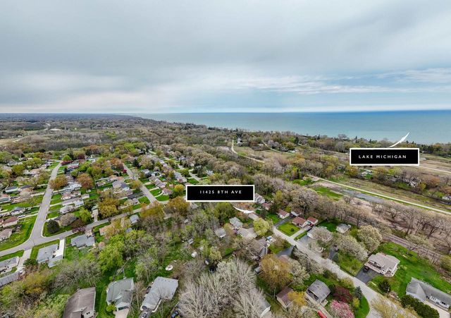 11425 8th AVENUE, Pleasant Prairie, WI 53158