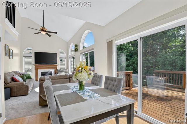 2718 Moosewood Drive, Waterford, MI 48329