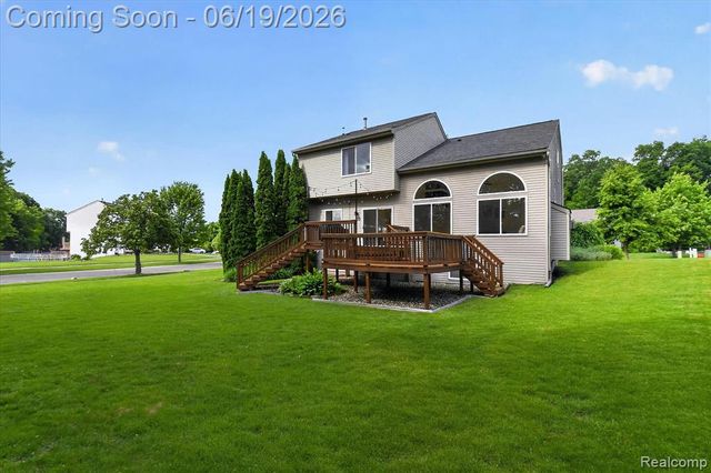 2718 Moosewood Drive, Waterford, MI 48329