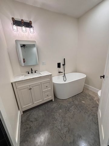 6 Vince Ln, Conway, AR 72032