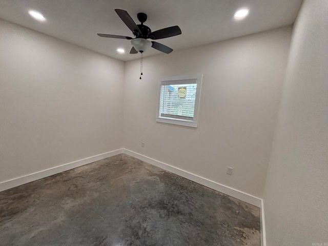 6 Vince Ln, Conway, AR 72032