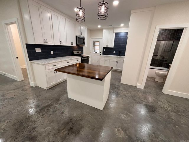 6 Vince Ln, Conway, AR 72032