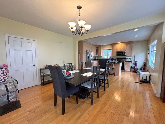 163 Summer St 1, Waltham, MA 02452
