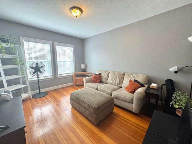 163 Summer St 1, Waltham, MA 02452