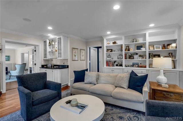 217 Brantwood Road, Amherst, NY 14226