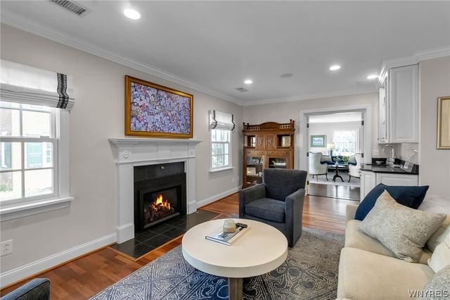 217 Brantwood Road, Amherst, NY 14226