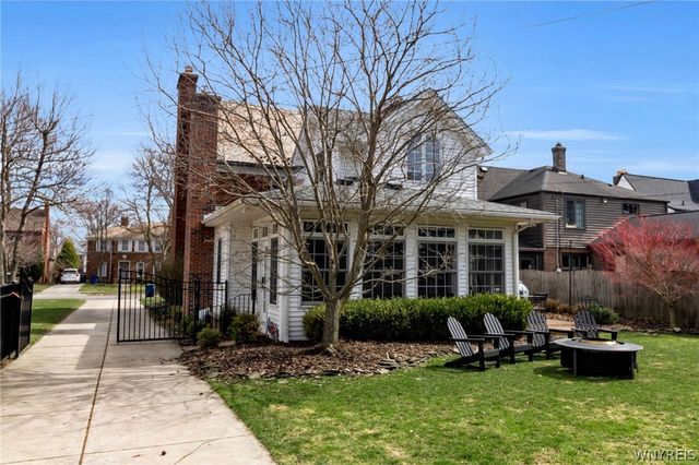 217 Brantwood Road, Amherst, NY 14226