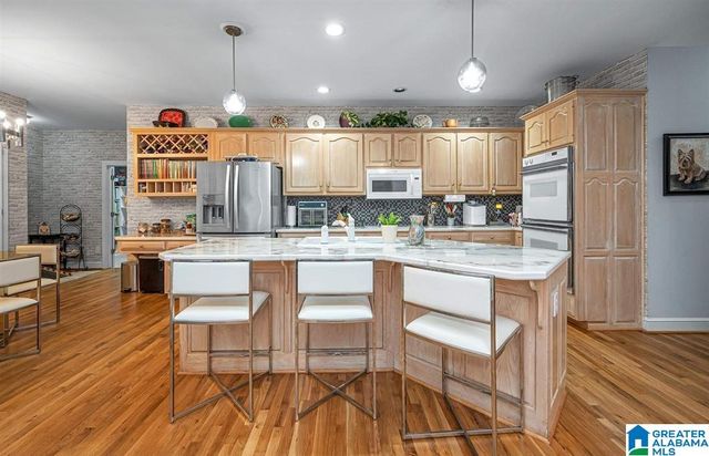 1220 WELLINGTON CIRCLE, Vestavia Hills, AL 35243
