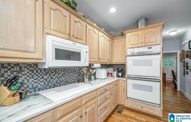 1220 WELLINGTON CIRCLE, Vestavia Hills, AL 35243